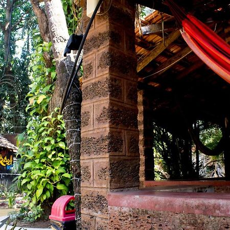 That Crazy Hostel Anjuna Bagian luar foto